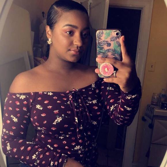 Meet your Posher, Raysa - Picture 1 of 1